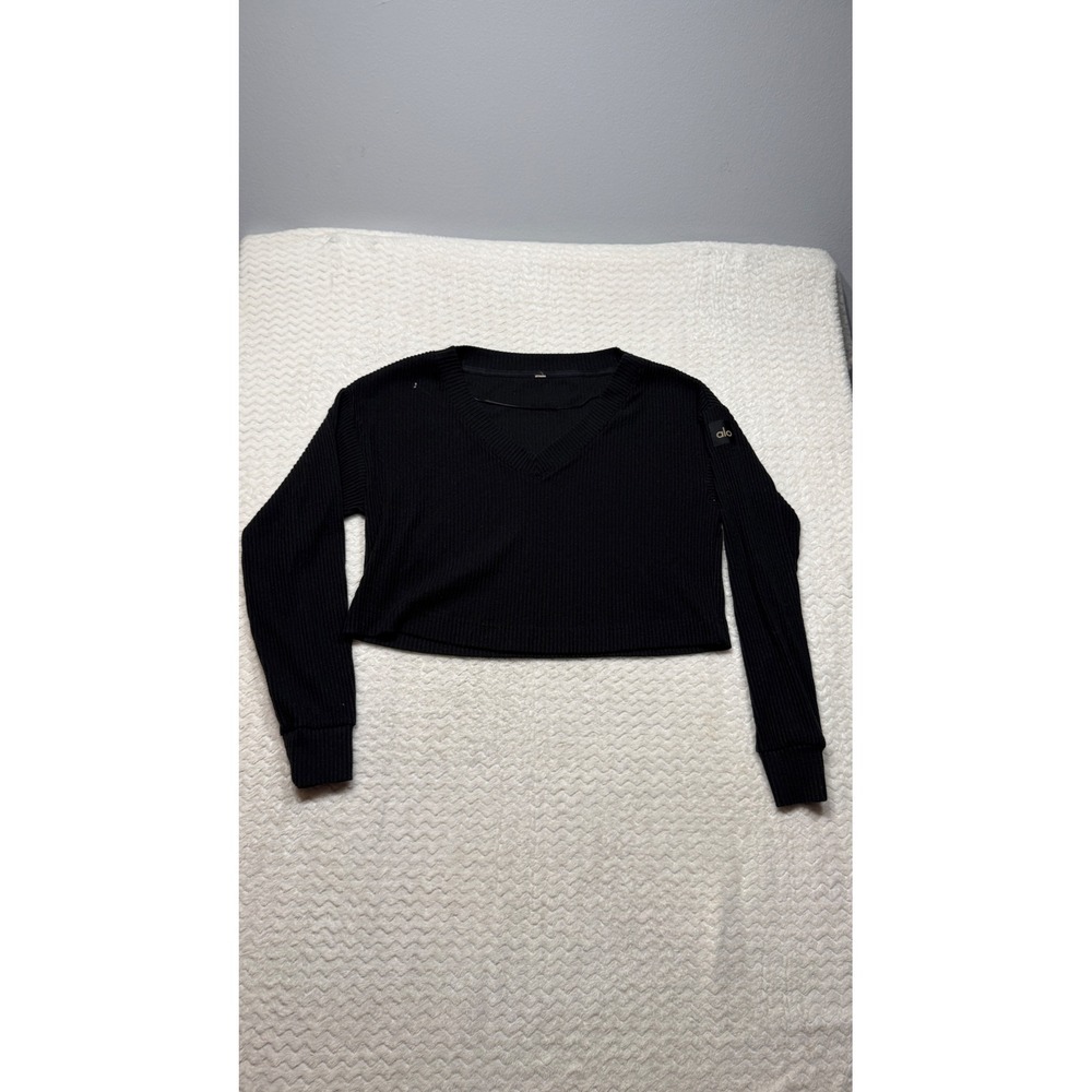 Alo Yoga Womens Black Ribbed V-Neck Cropped Long Sleeve Top Logo Patch 4997